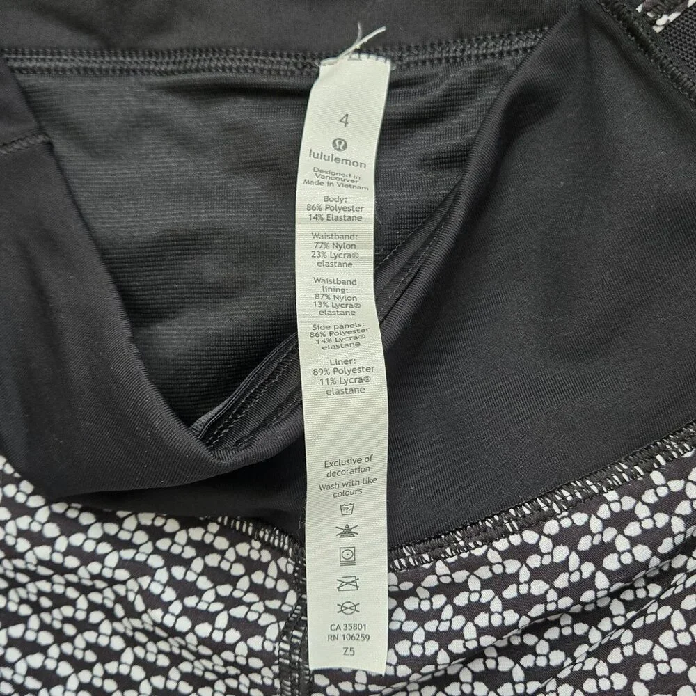 Lululemon Real Quick Short Size 4 in Monochromic Black - Picture 5 of 9